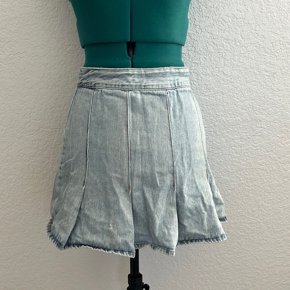 denim pleated mini skirt